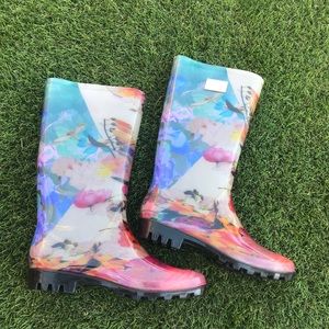 COLORFUL RAINBOOTS